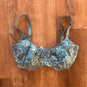 VS floral lace bra!